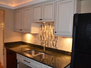 2223 Glouchester Dr, Lyndhurst, OH 44124