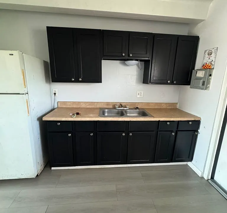 1128 W Jackson St #5