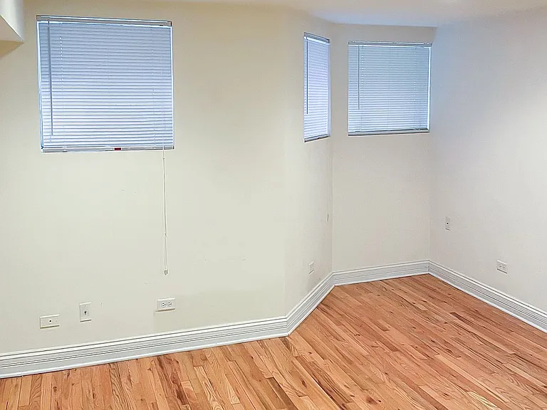 3818 N Sheffield Ave — Photo 21