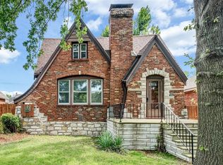 5251 Chippewa St, Saint Louis, MO 63109