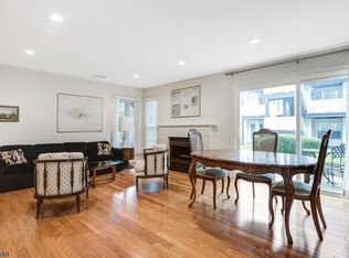 402 Tournament Dr UNIT 1, Union, NJ 07083