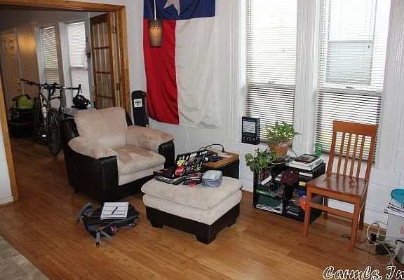 2nd image of 117 W 15th St APT A