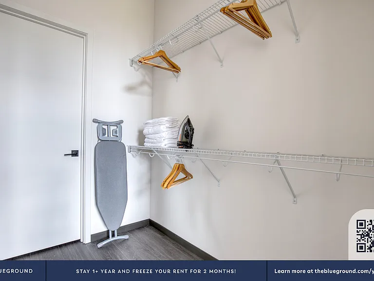 Walk-in Closet