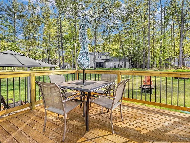 36 Belvedere Dr — Photo 26