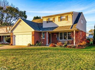 12851 Grand Haven Dr, Sterling Heights, MI