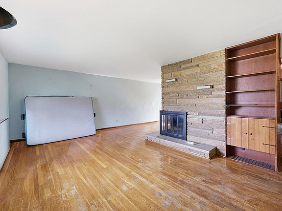 4th image of 3592 Lieb St