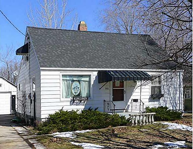 1st image of 546 Saint Lawrence Ave