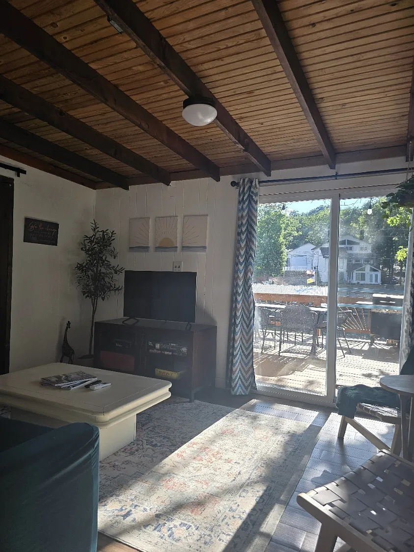 2 bed, $1,700 — Photo 4