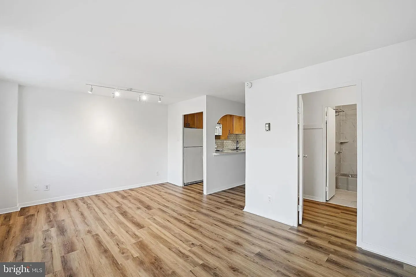 Studio, 459 sqft, $1,800 — Photo 3