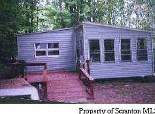 124 8th Cir, Greentown, PA 18426