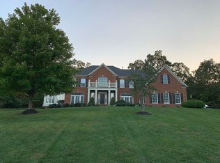 42739 Cedar Ridge Blvd, Chantilly, VA 20152