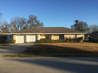 61 Annette Ln, Houston, TX 77076