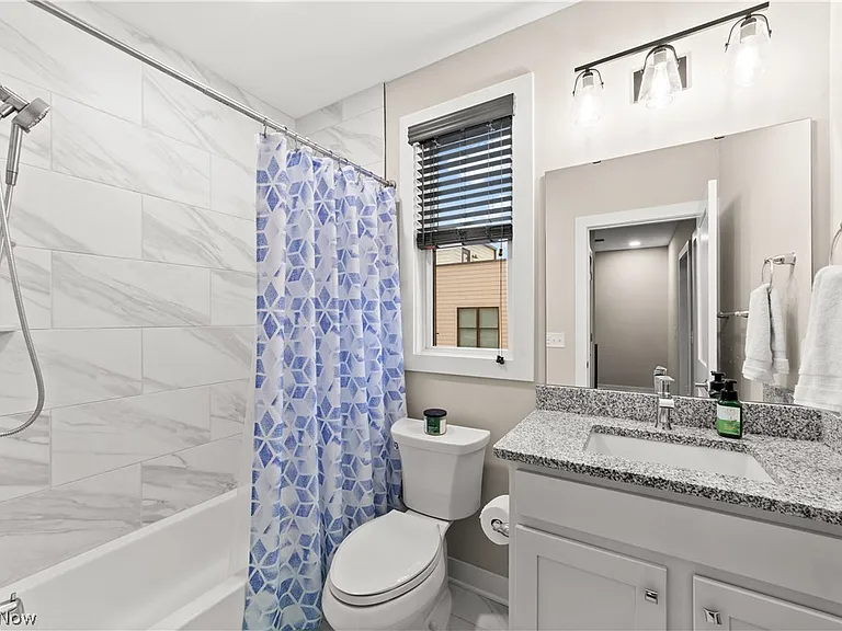 11202 N Park Pl — Photo 23