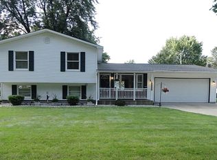 3301 Dawn Dr, Midland, MI 48642