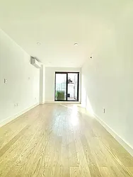 Rented by SUNAMERICA REALTY CHOICE INC