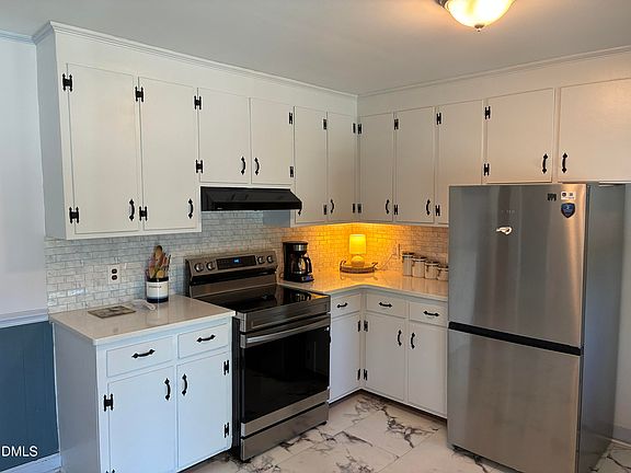 5th image of 1727 Pinecrest Rd