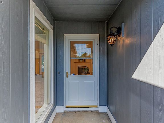 4th image of 13018 NE 97th St