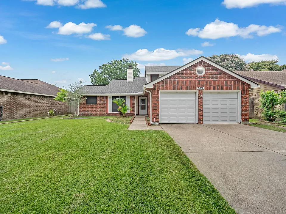3812 Redbud Dr