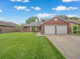 3812 Redbud Dr, La Porte, TX 77571