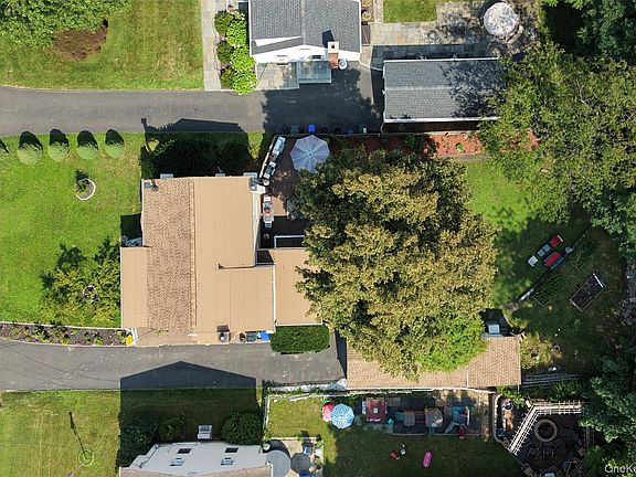 4th image of 12 Saratoga Road