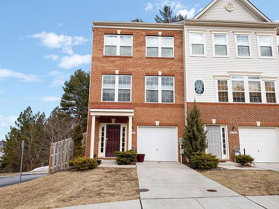 3rd image of 6266 Newport Ct