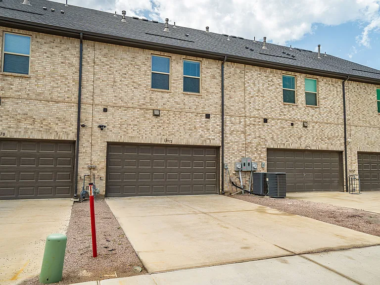 12972 Rockham Ln — Photo 24