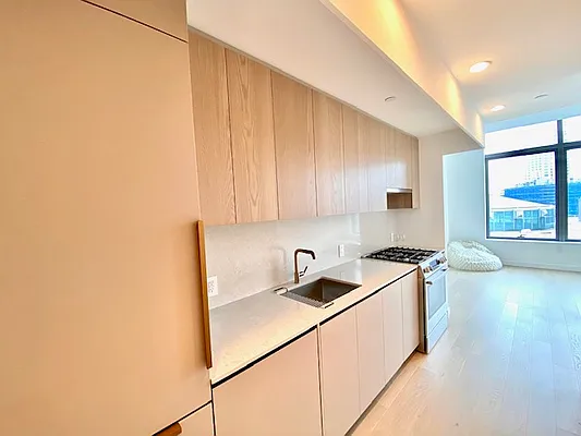 Rented by Modern Spaces | media 35