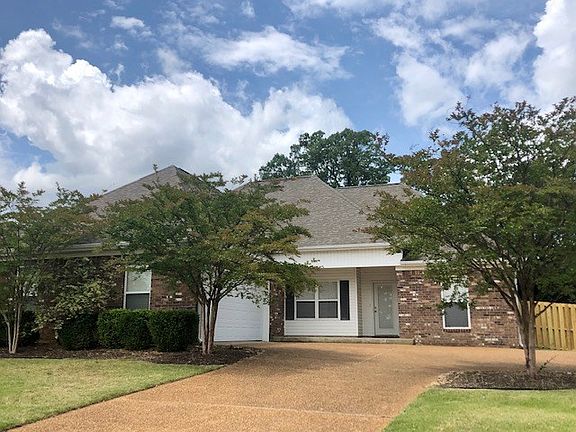 2nd image of 210 Karen Dr