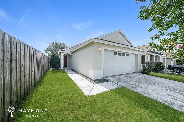 6100 Pointe Pleasant Blvd — Photo 2