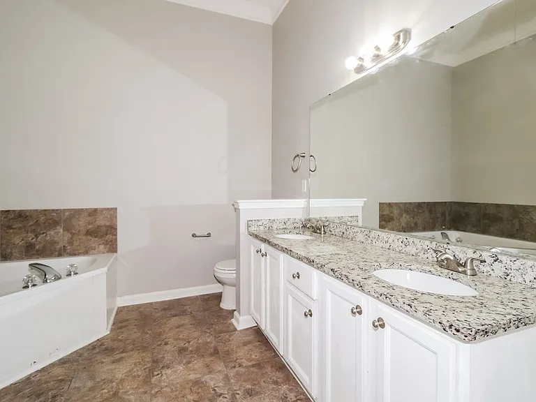 4011 Chesapeake Way — Photo 11