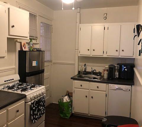 3rd image of 3129 W Franklin St APT 2