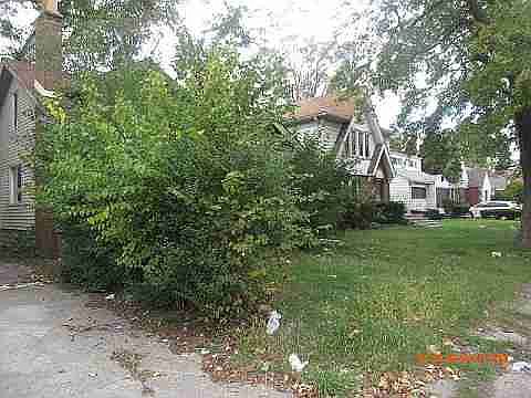 12715 Strathmoor