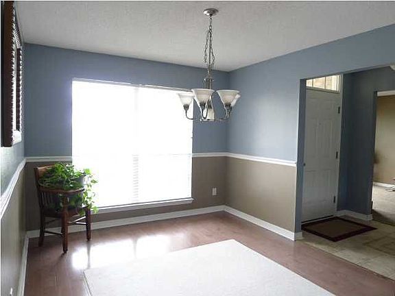 4th image of 3937 Holleyberry Ln