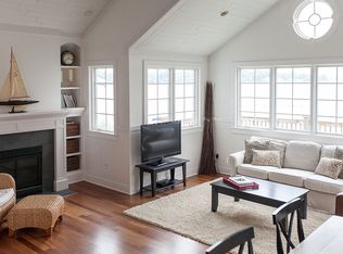 10539 Woodlawn Dr, Portage, MI 49002