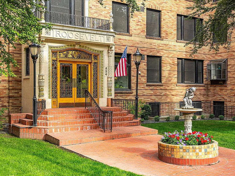 Roosevelt Apartments — Photo 19