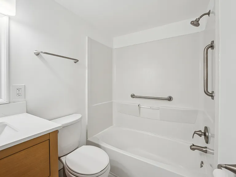 18808 Walkers Choice Rd #4 — Photo 16