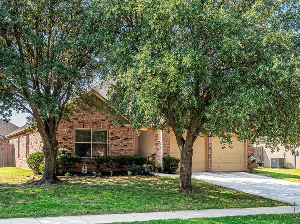 3812 Black Butte Dr, Denton, TX 76210