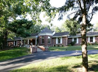 12561 Amersham Ct, Saint Louis, MO 63141