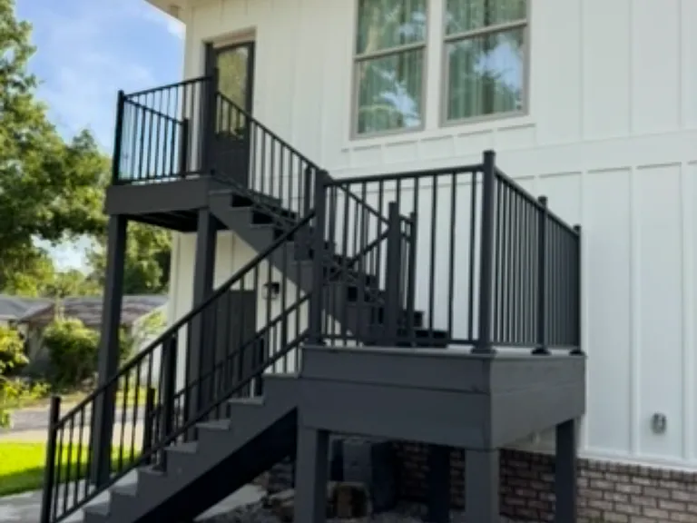 3111 E Gonzalez St — Photo 1