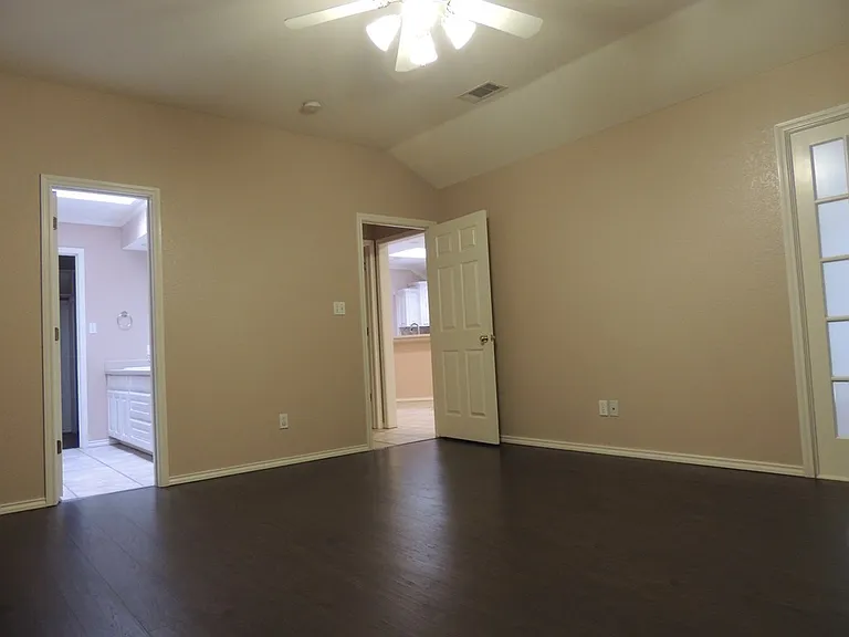 2913 Sunburst Dr — Photo 16