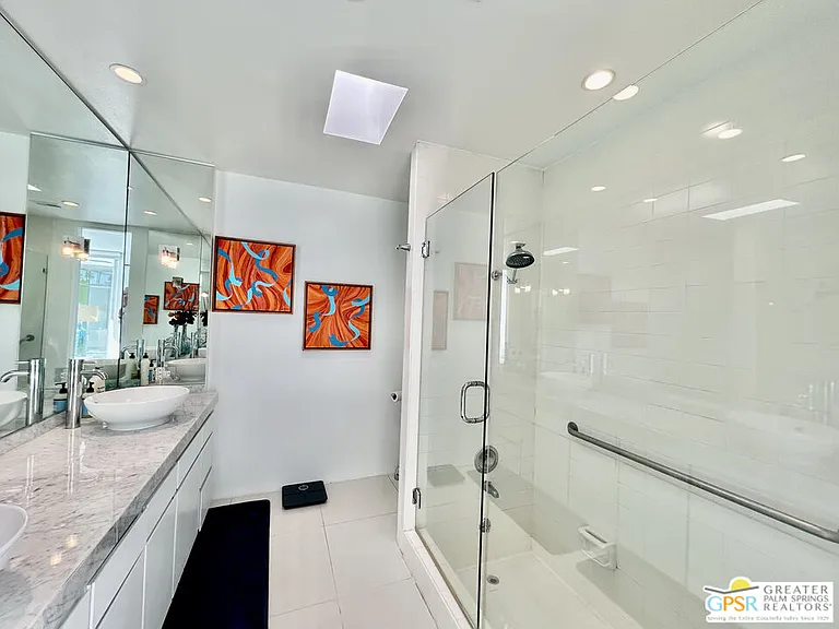 16 Lakeview Cir — Photo 31