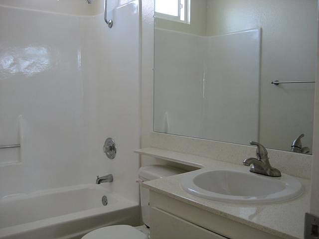 1st image of 4724 32nd St APT 10
