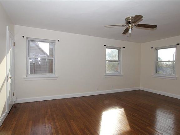 5th image of 3374 Hanna Ave