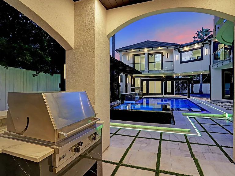 5158 Huckleberry Cir — Photo 25