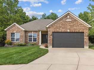 241 Hunters Heights Ct, Eureka, MO 63025