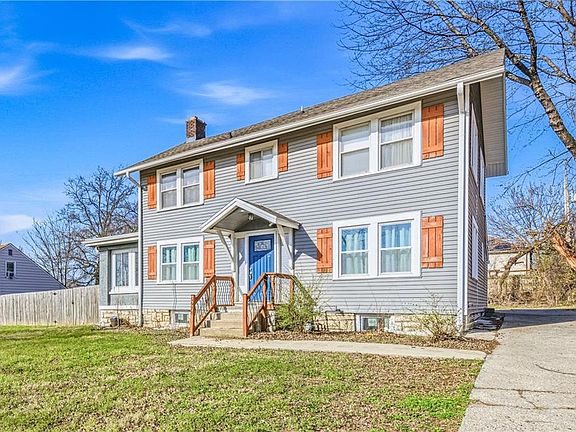 3rd image of 5978 Blue Hills Rd