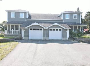 15 Willow St, Winterport, ME 04496