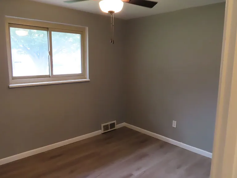 937 E Stroop Rd — Photo 23