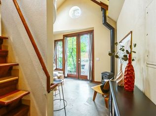 5826 SE Hawthorne Blvd, Portland, OR 97215