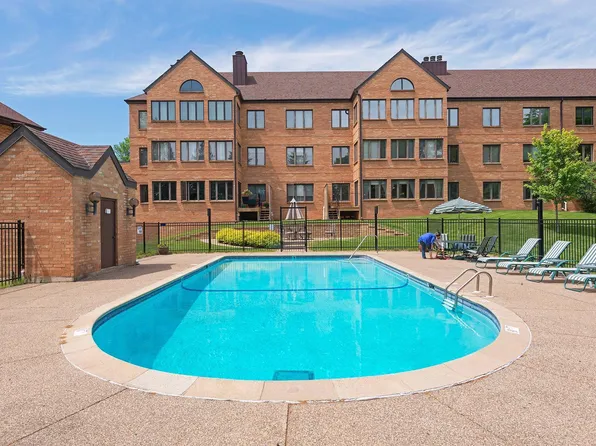 1830 Eagle Ridge Dr APT 2010, Mendota Heights, MN 55118